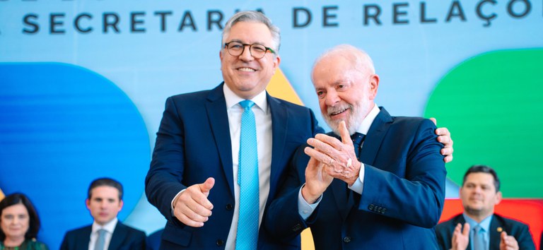 Alexandre Padilha assume Ministério da Saúde e reafirma obsessão em reduzir tempo de espera no SUS