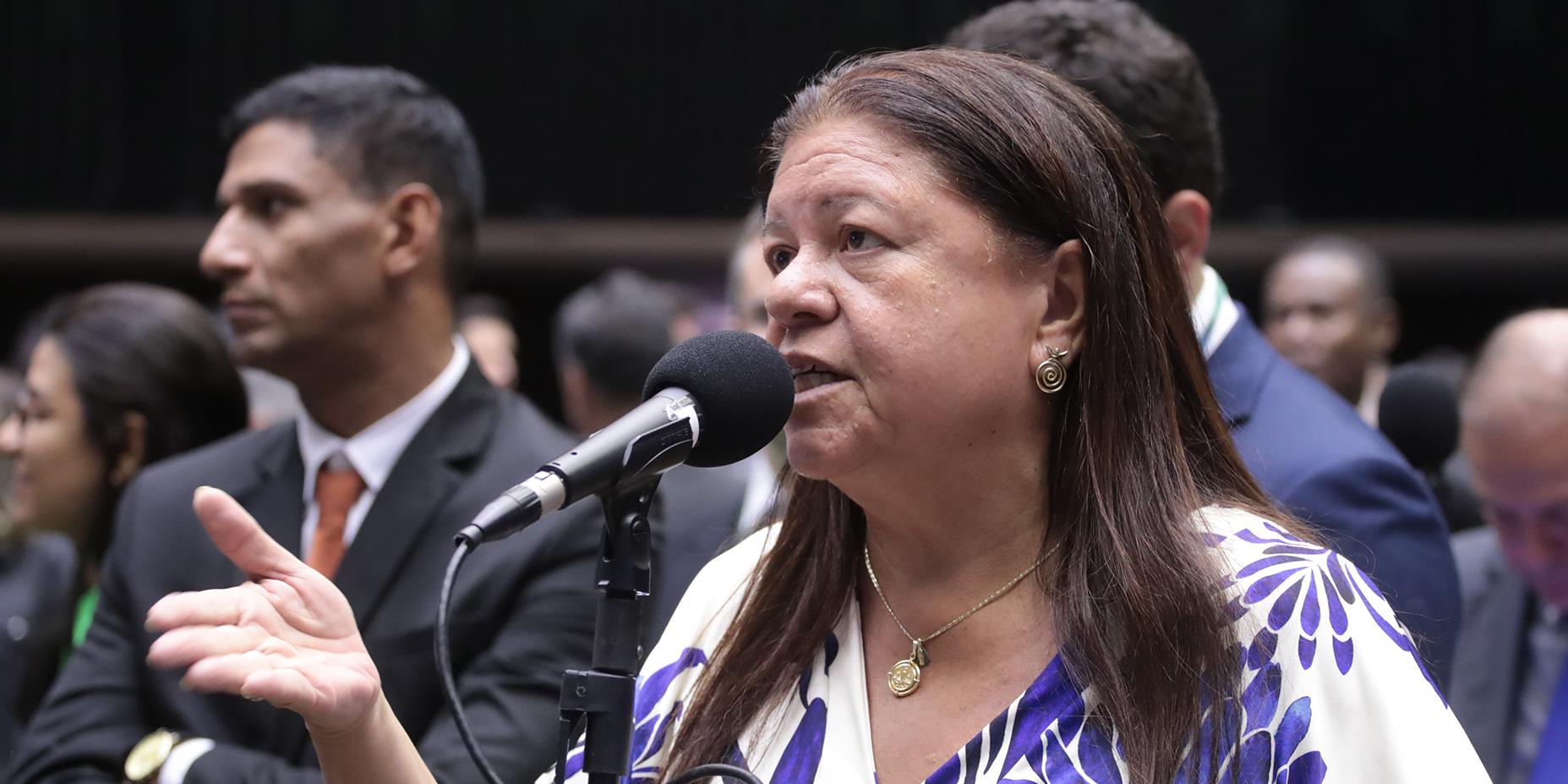 Câmara aprova aumento de pena por oferta de álcool a menor de 18 anos