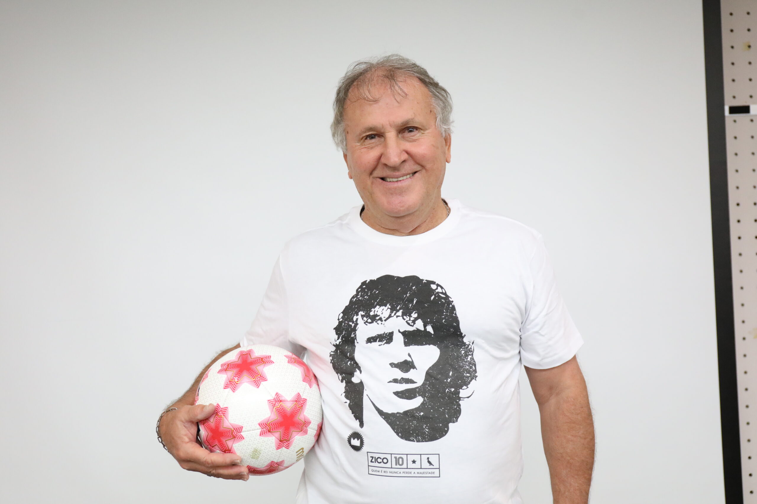 Craque do futebol, Zico participa do II Confep e compartilha experiências sobre liderança