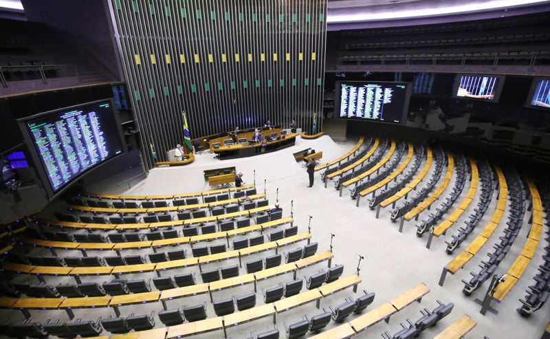 Deputadas foram eleitas presidentes de 20% das comissões permanentes da Câmara.