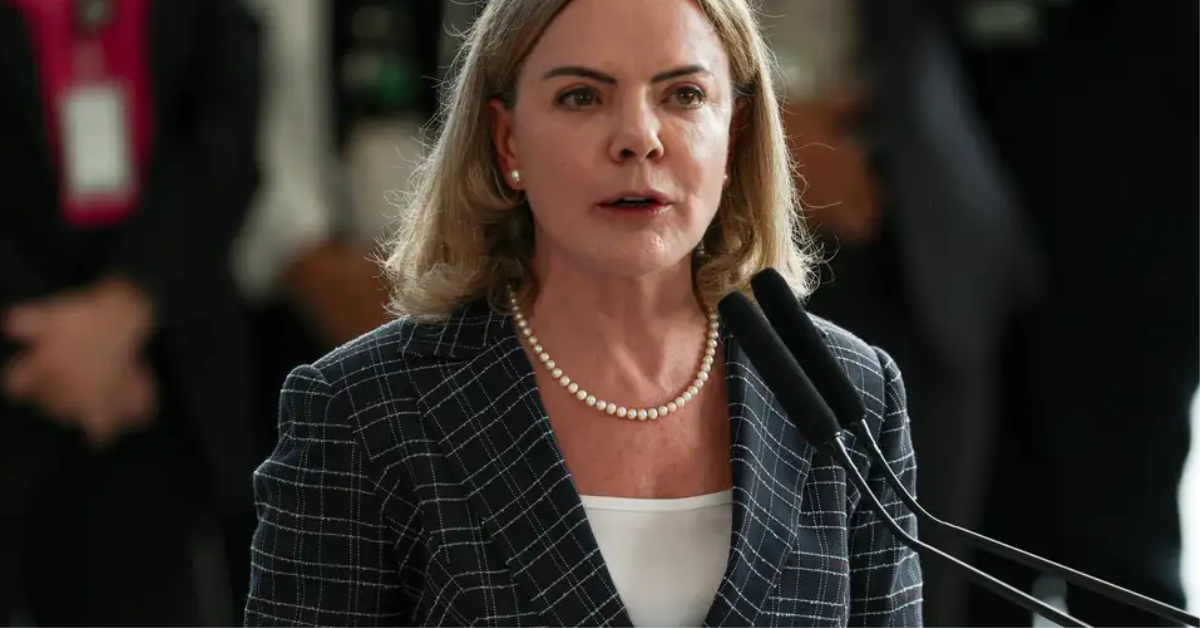 Deputado do PL é condenado a indenizar Gleisi por chamá-la de “amante”