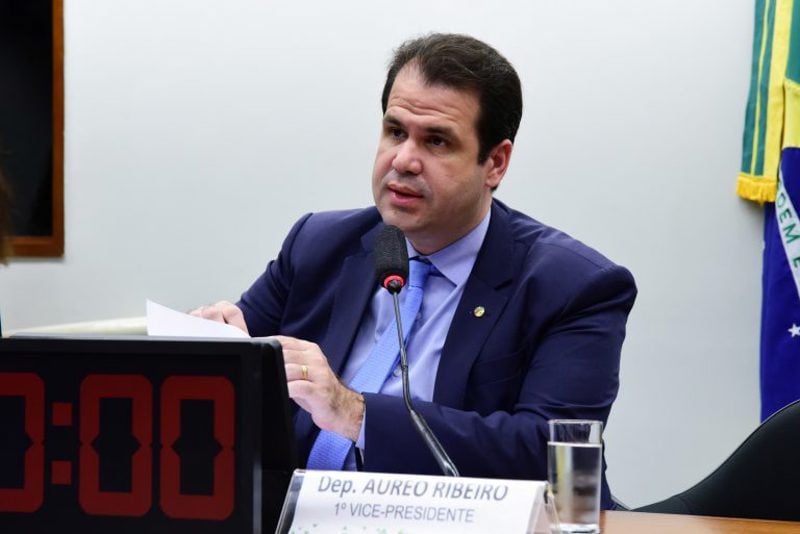 Aureo Ribeiro (Solidariedade-RJ) é autor da proposta