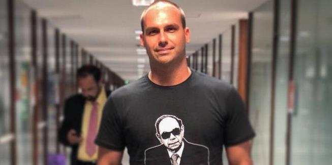 Eduardo fala em perseguição, mas ditadura defendida por ele cassou 173