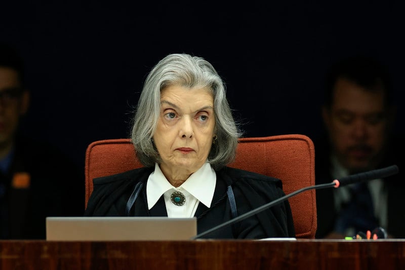 Cármen Lúcia fez uma defesa da democracia e da Justiça durante o seu voto