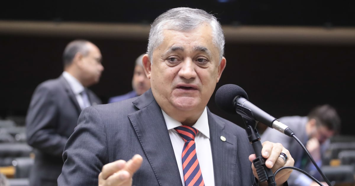 Governo vai apresentar reforma do IR ainda em março, diz Guimarães