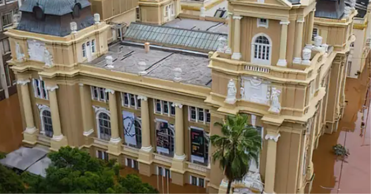 Lula sanciona lei que acelera recursos para enchentes