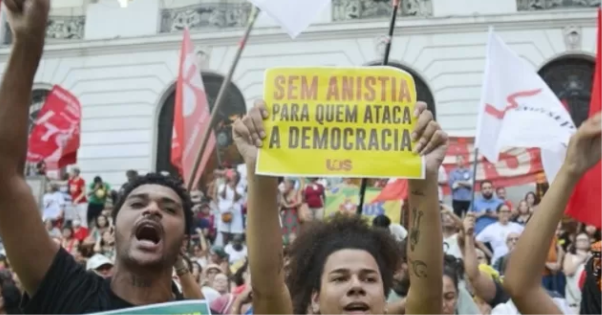 Mais de dez cidades têm atos contra anistia e por prisão de Bolsonaro