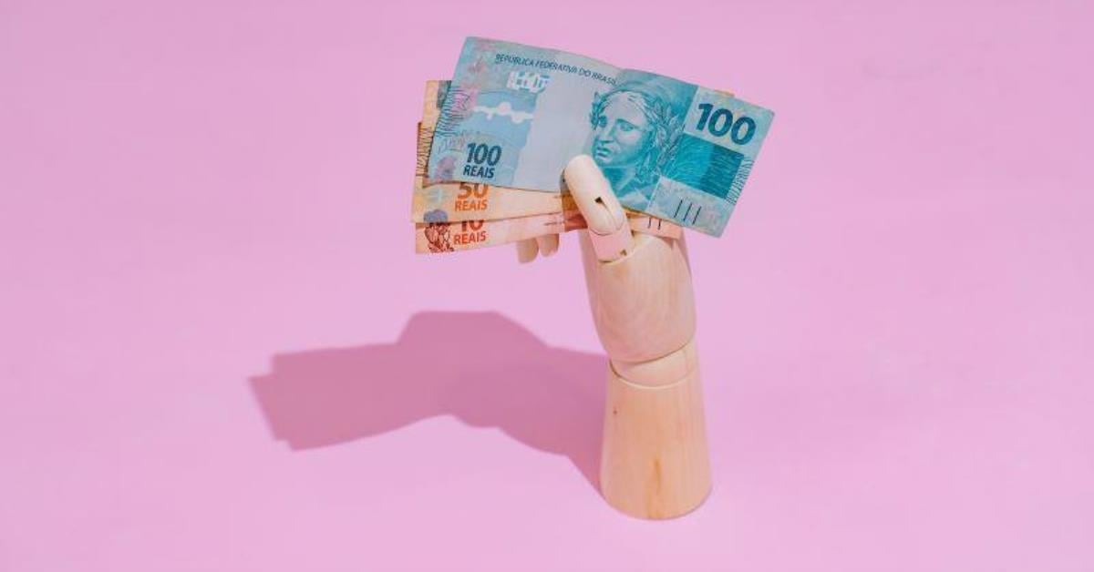 Mercado baixa previsão para PIB, inflação e dólar em 2025