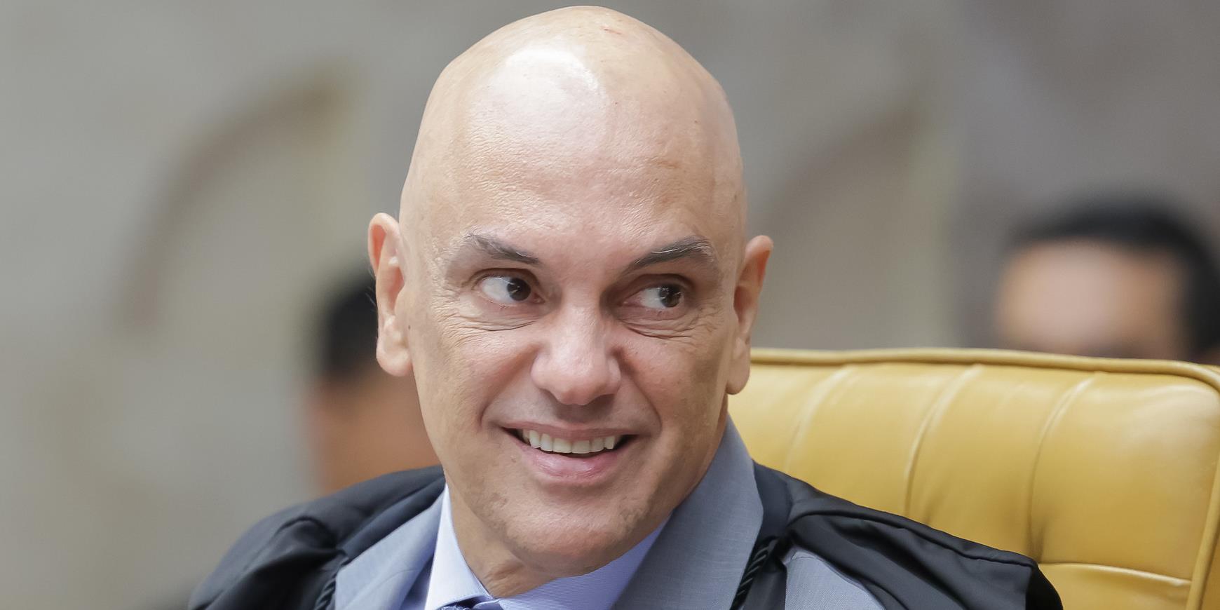 Moraes libera para julgamento denúncia contra Bolsonaro e mais sete