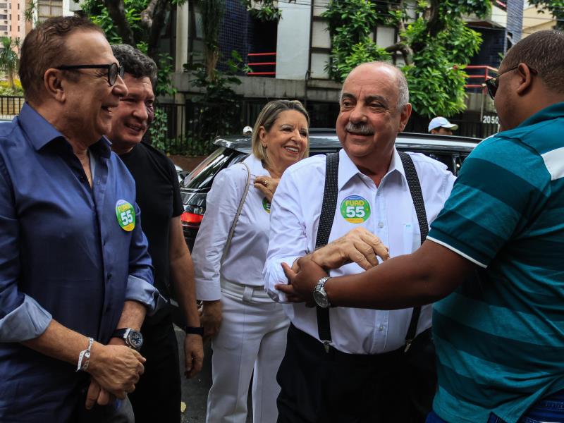 Fuad tinha 77 anos, era escritor  e economista