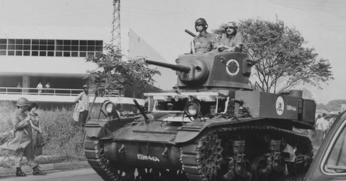 Parlamentares e ministros relembram 61 anos do golpe militar