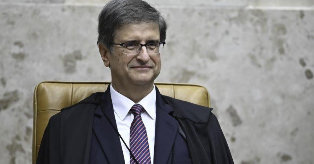 PGR pede arquivamento de inquérito sobre cartão de vacina de Bolsonaro