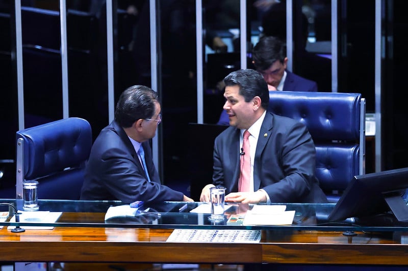 Eduardo Braga e o presidente do Senado, Davi Alcolumbre