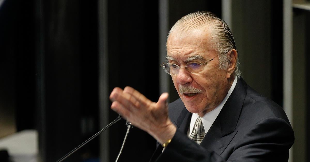 Senado homenageia Sarney e 40 anos da redemocratização