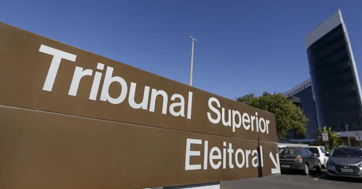 TSE aprova resolução para promoção de mulheres nos TREs