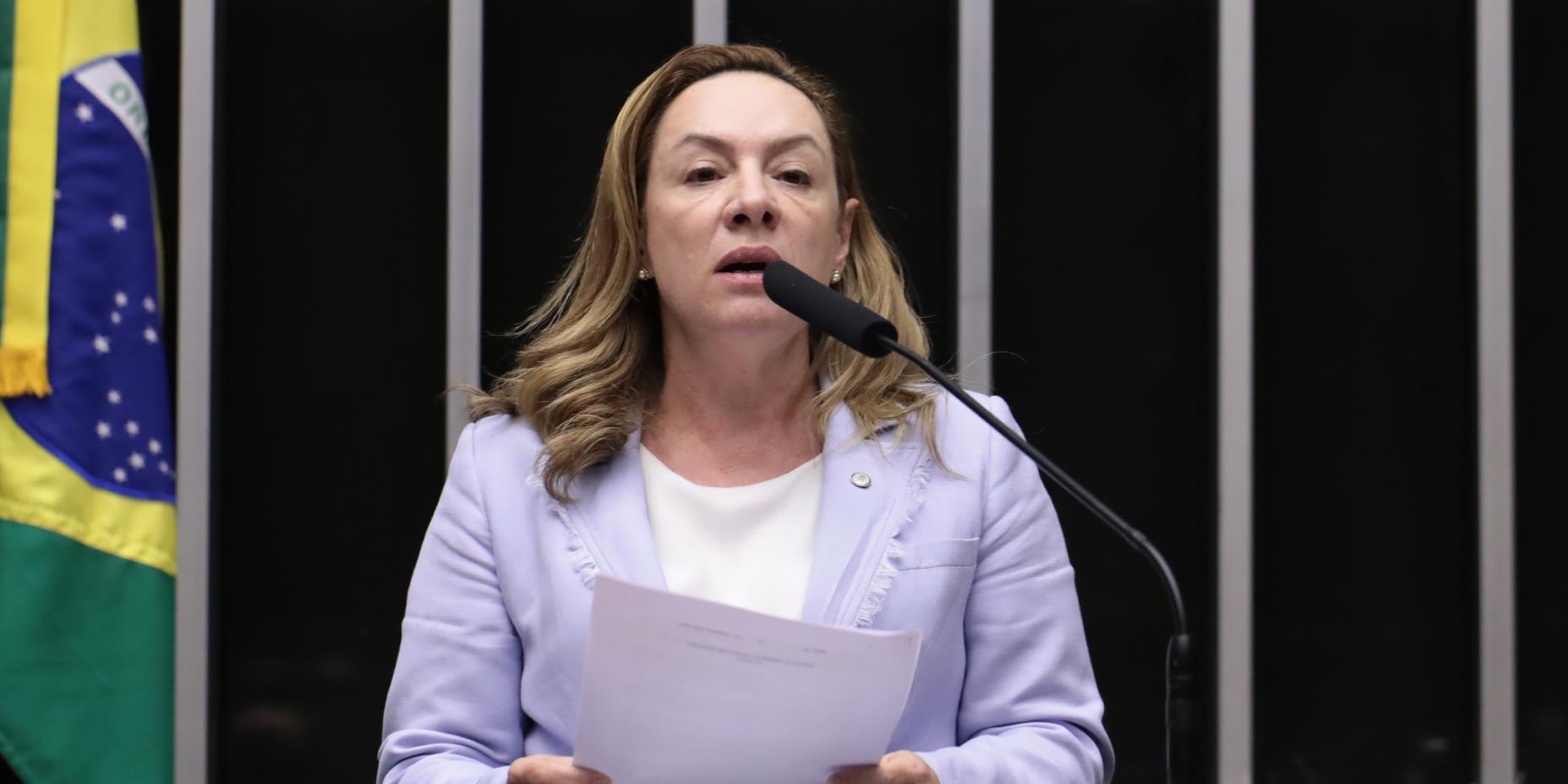 Adriana Accorsi defende PEC da Segurança como avanço no sistema