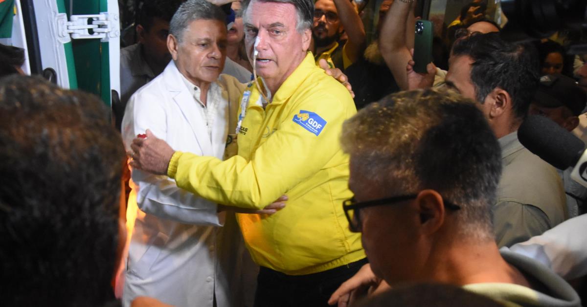 Bolsonaro tem alteração na pressão e segue sem previsão de alta em UTI