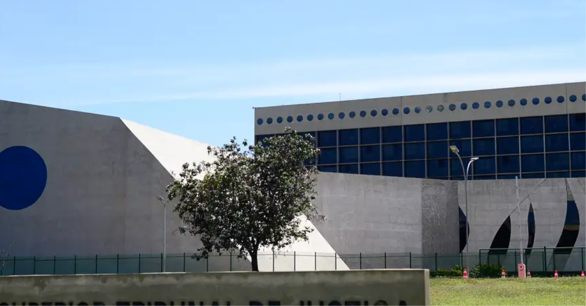 Câmara aprova alteração de cargos vagos de técnico em analista no STJ