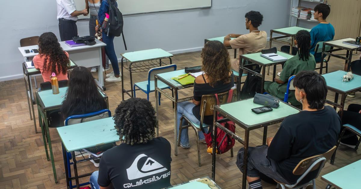 Câmara instala comissão para elaborar novo Plano Nacional de Educação