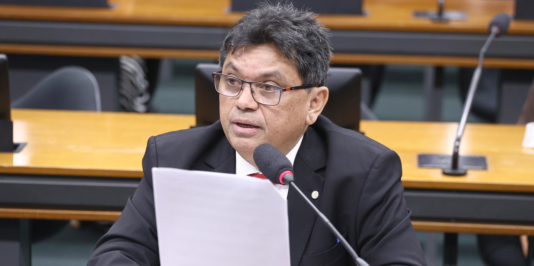 Câmara promove audiência para discutir raízes e superação do racismo