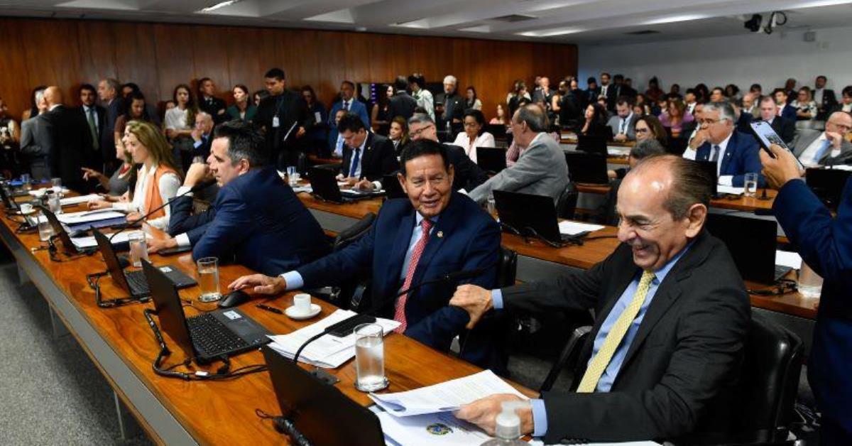 CCJ do Senado marca votação de código eleitoral para 14 de maio