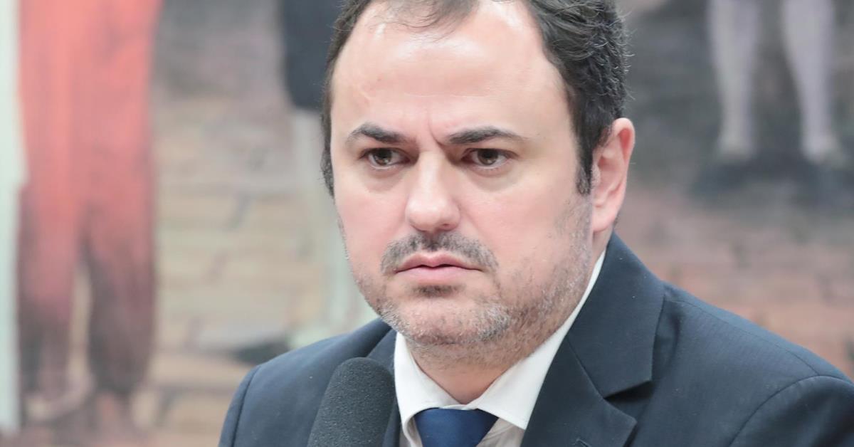 CCJ rejeita recurso de Glauber Braga, e cassação vai ao plenário