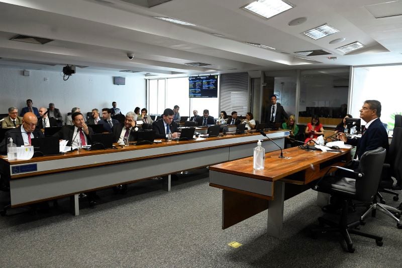 Sessão da Comissão de Relações Exteriores e Defesa Nacional do Senado.