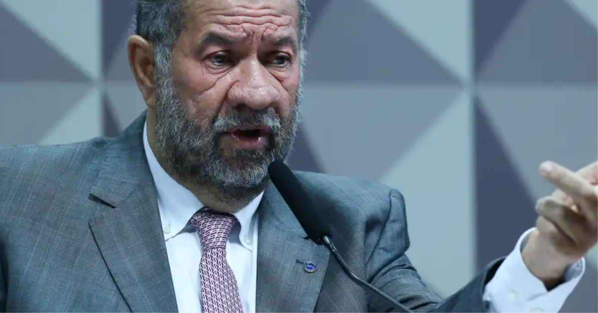 Comissão do Senado quer convocar Lupi para esclarecer fraudes no INSS