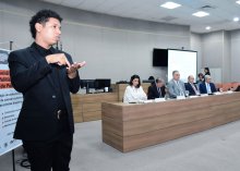 Interpretes de Libras