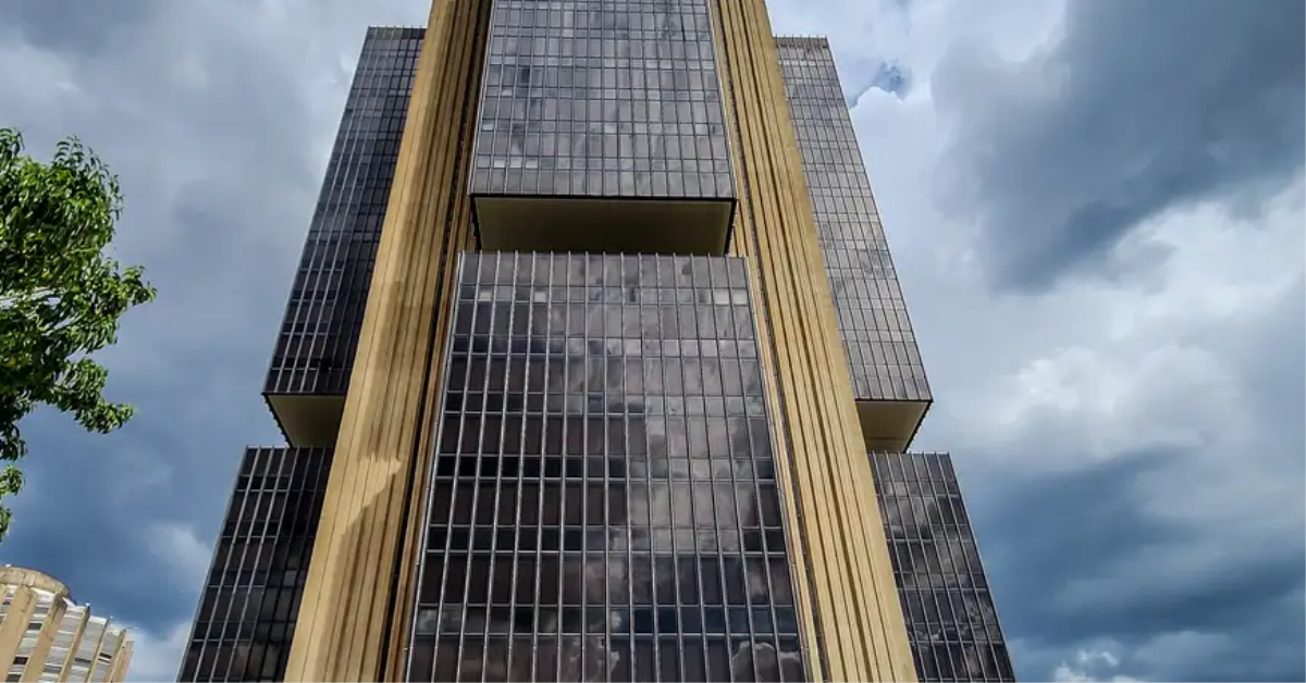 Compra do Master pelo BRB agita mercado; veja repercussão nos jornais