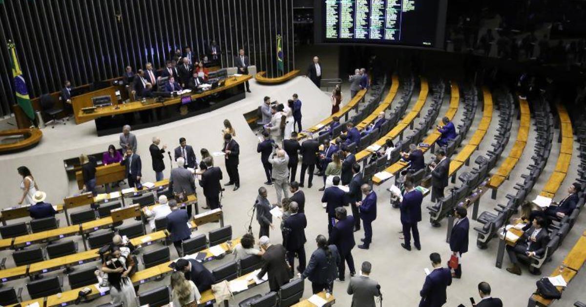 Congresso retoma rito e instala três comissões para analisar MPs