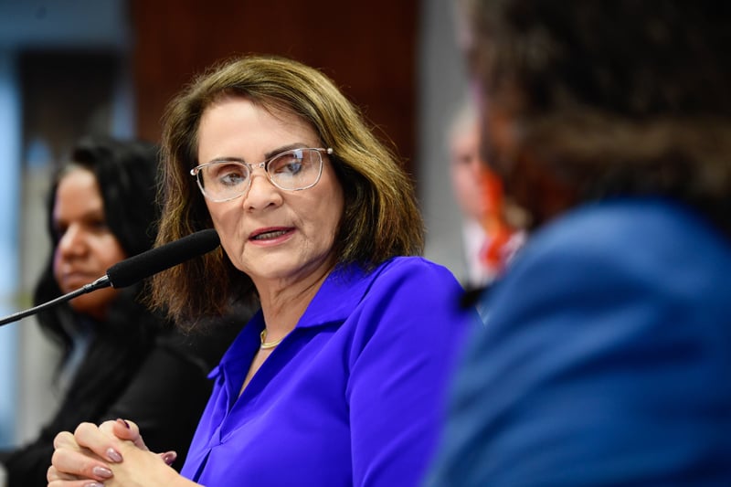 Senadora Damares Alves