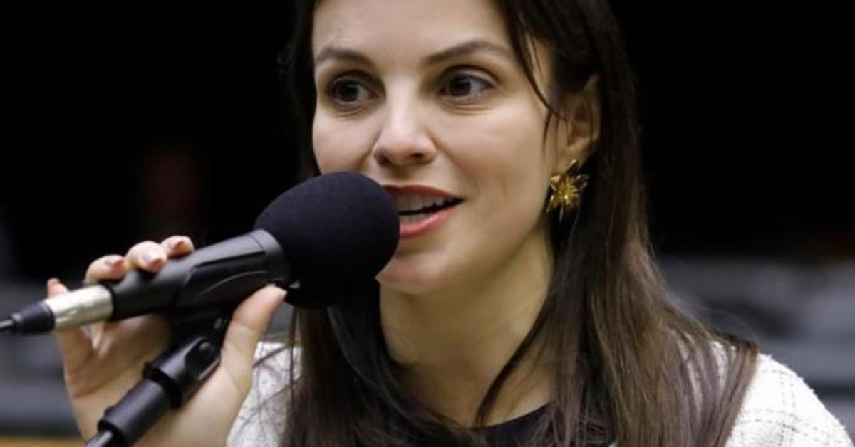 Deputada relata agressões do ex-marido: “Me enforcou e jogou no chão”