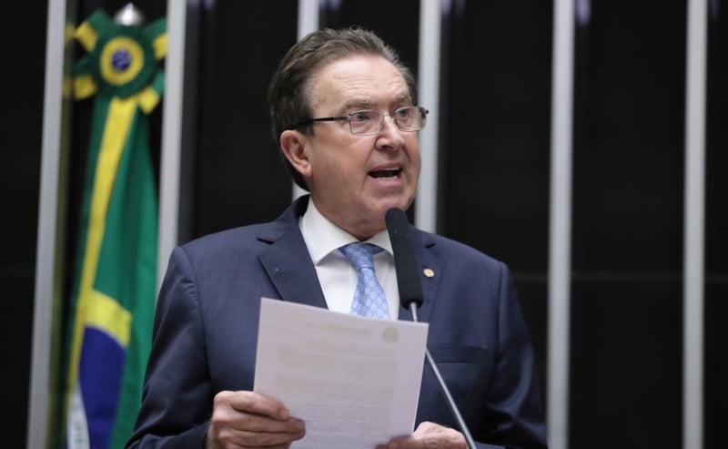 Luciano Ducci diz que medida visa conter promessas enganosas e proteger consumidores vulneráveis.