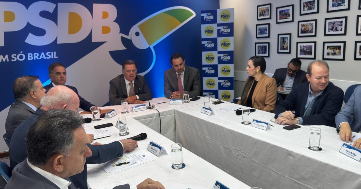 Executiva do PSDB aprova fusão com o Podemos