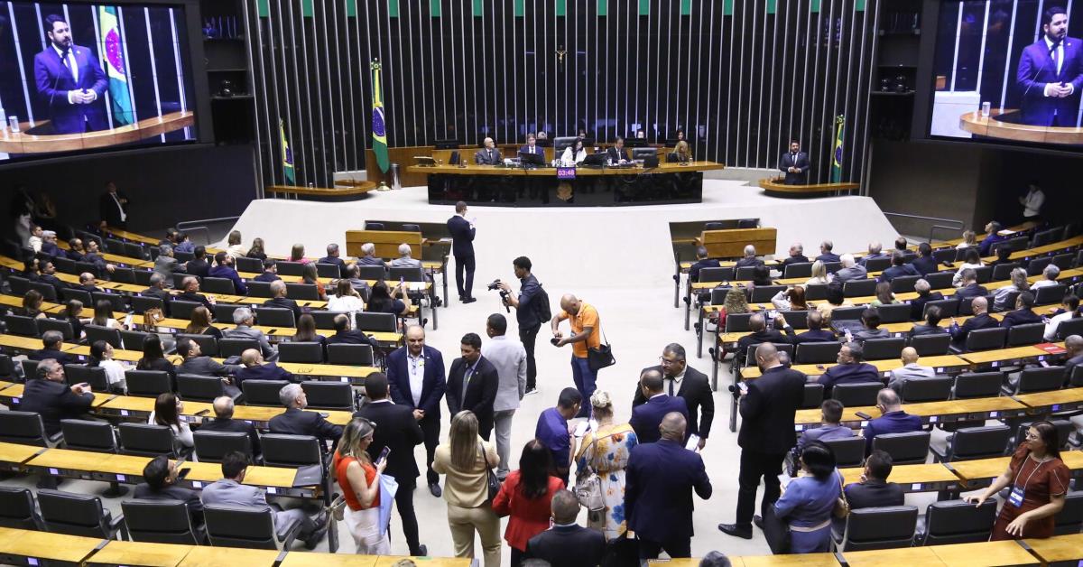 Federação PP-União avança na terça, paralela à fusão do PSDB e Podemos