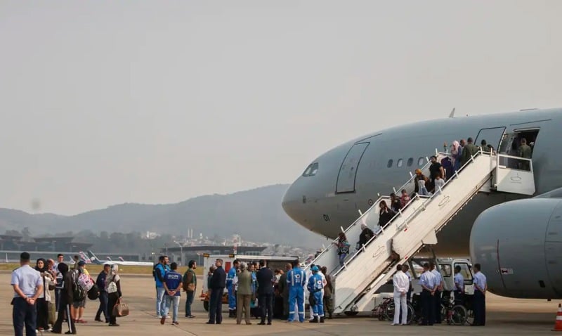 Acolhimento inclui alimentação, kits de higiene e transporte interestadual aos repatriados