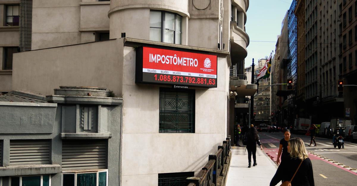 Hugo Motta defende redução de Imposto de Renda para empresas