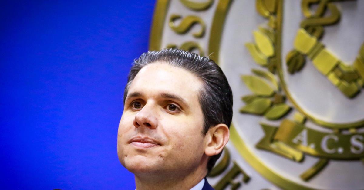 Hugo Motta quer acelerar adoção do voto distrital misto