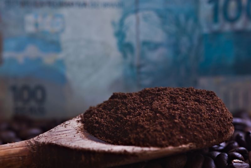 O café foi um dos produtos que registrou alta de preços no mês de março.