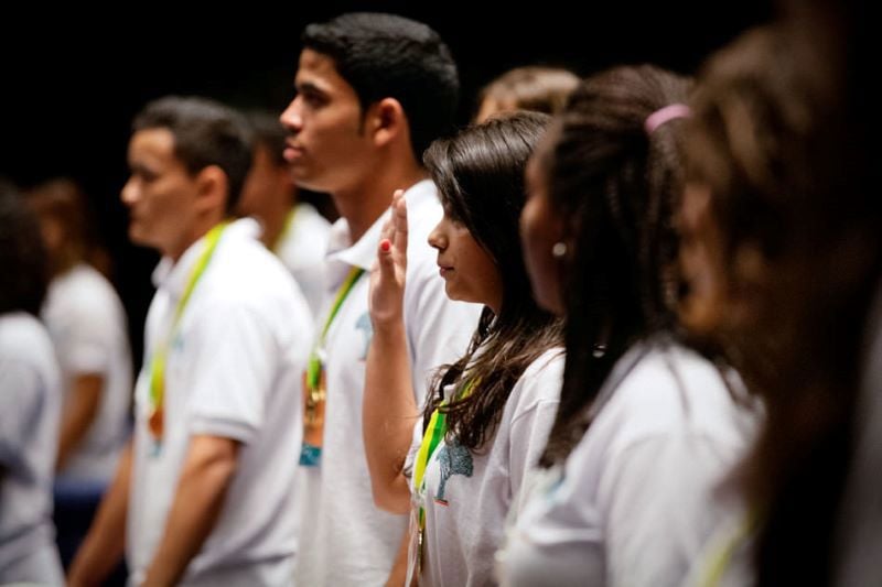 Estudantes no Projeto Jovem Senador.