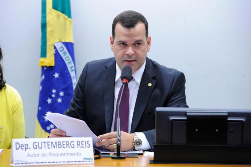 O deputado Gutemberg Reis (MDB-RJ) é autor do projeto que modifica a Lei Maria da Penha