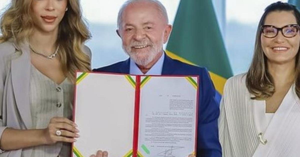 Lula critica gênero masculino em visto de Erika Hilton: “Abominável”