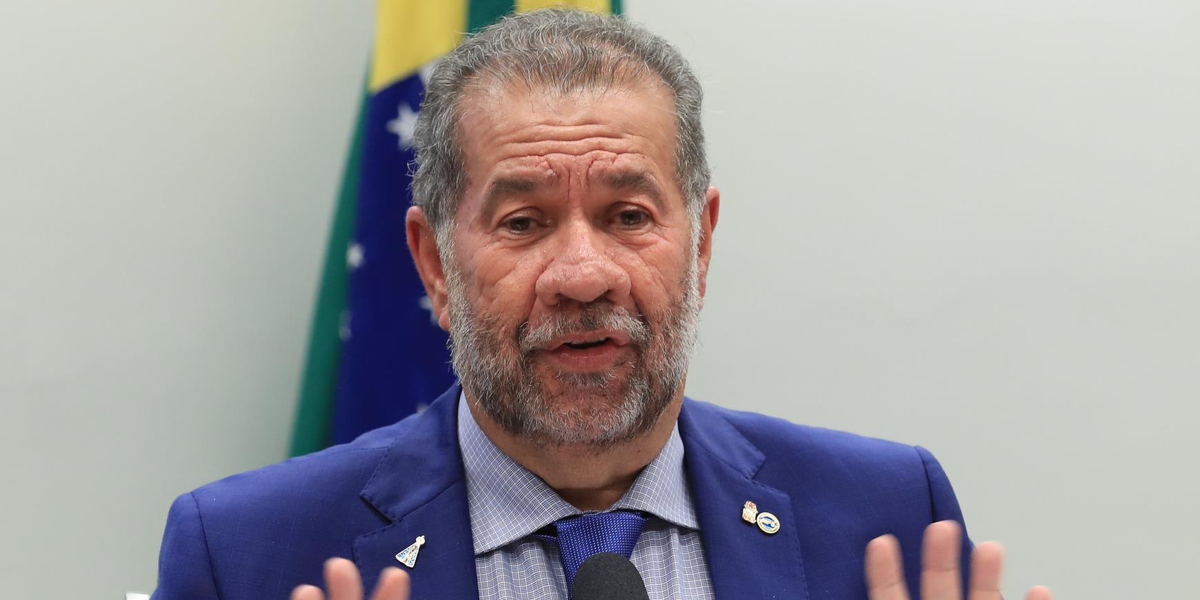 Lupi a deputados: “Se tem quadrilha no INSS, garanto que não é nossa”