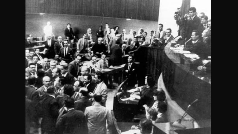 Aplausos e vaias: a história sessão do Congresso de 2 de abril de 1964