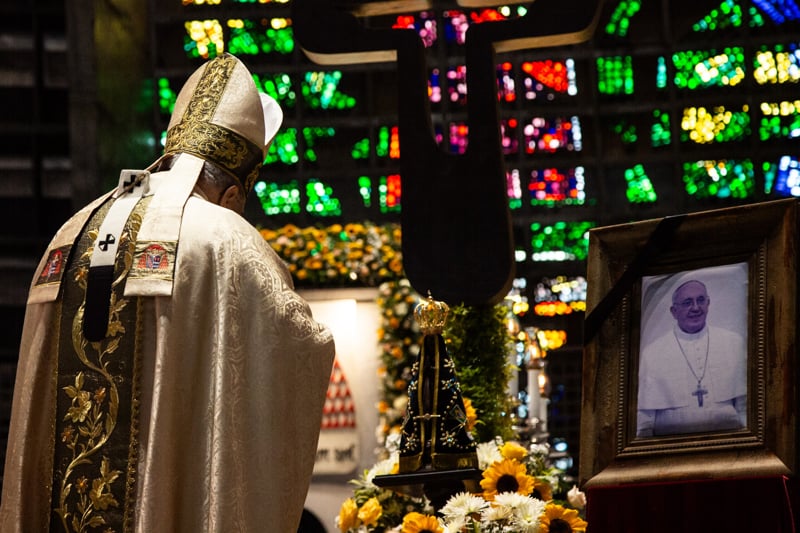 Cardeal Orani João Tempesta durante a missa em homenagem ao Papa Francisco, nesta segunda-feira, na Catedral Metropolitana de São Sebastião