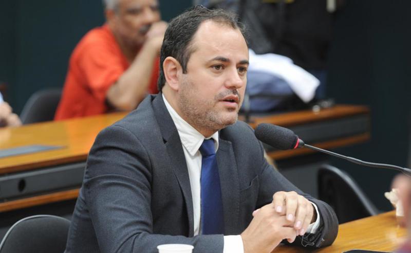 Glauber alega legítima defesa