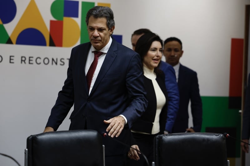 Os ministros Fernando Haddad e Simone Tebet no anúncio do bloqueio do orçamento nessa quinta-feira.