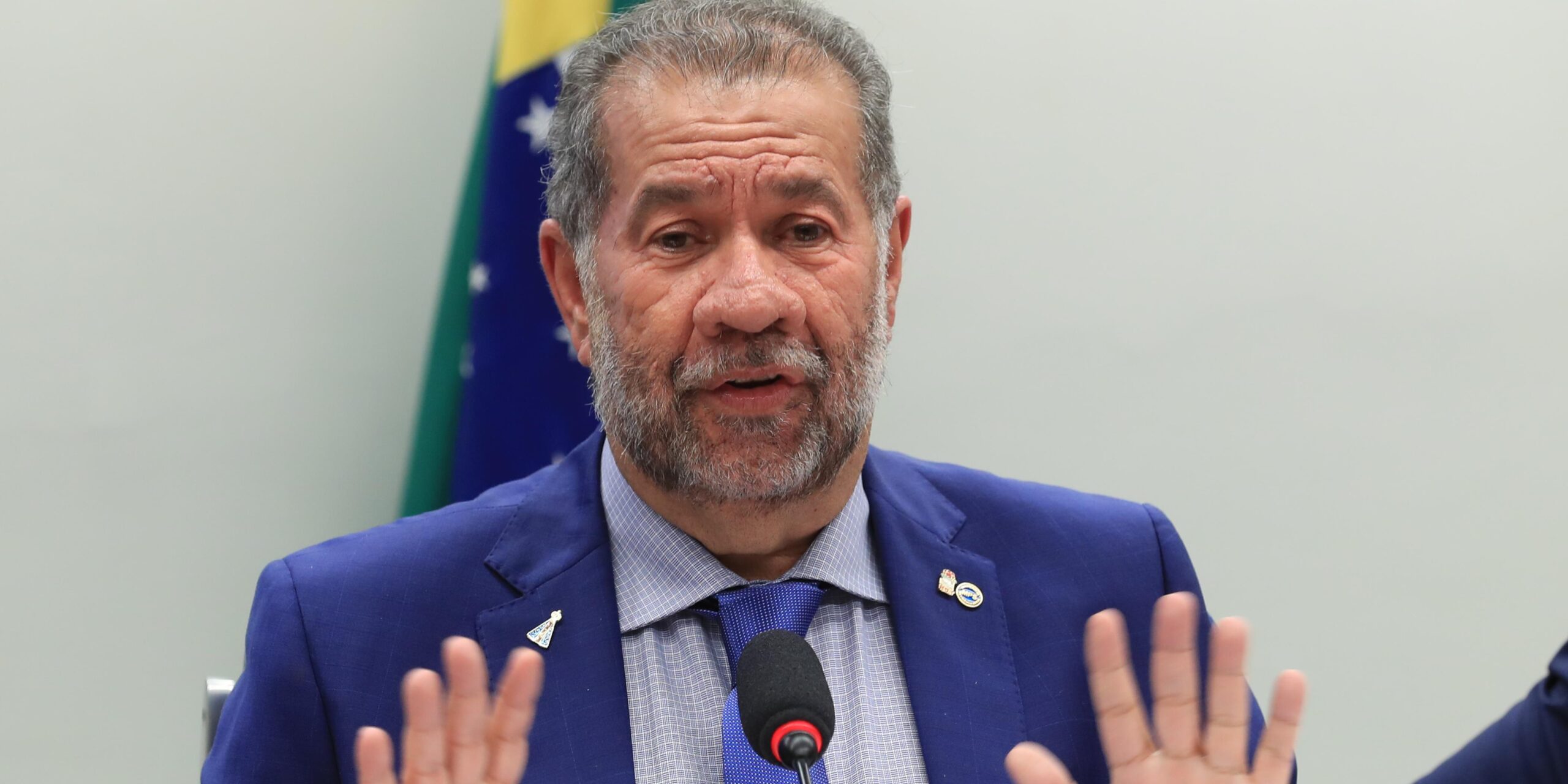 AtlasIntel: 85% dos brasileiros defendem demissão de Carlos Lupi