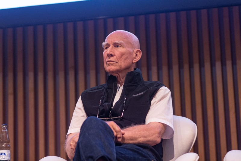 Ícone da fotografia documental vivia em Paris e estava afastado do trabalho de campo desde 2024.